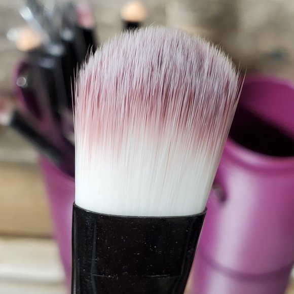 Makeup Brushes - Set of 20 - Purple Handles - 6 long - with Leather Travel Case - Picture 3 of 8
